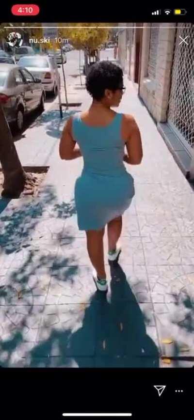 She so bad I got a tonne of video I’m gon drop