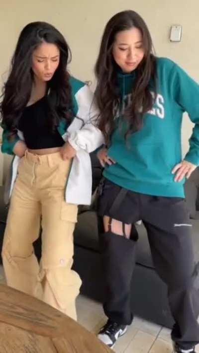 Both fuslie/Leslie And Valkyrae Are Two Very Pretty Girls God Damn 🥵 fuslie/Leslie's The Dark Horse On Who I Think Is Pretty For Me 🤗