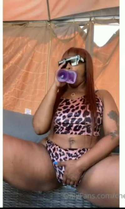 Fool trying to sell this for 10$ when the video itself was 10$,smh trying to rob yall.here it is for free