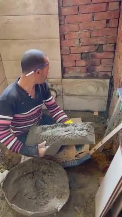 Se indreapta peretele din tenciuala