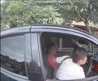 Apa Lanjiao - Bruce Lee isn't dead. He just fed up with bullshit and ran away to Malaysia.