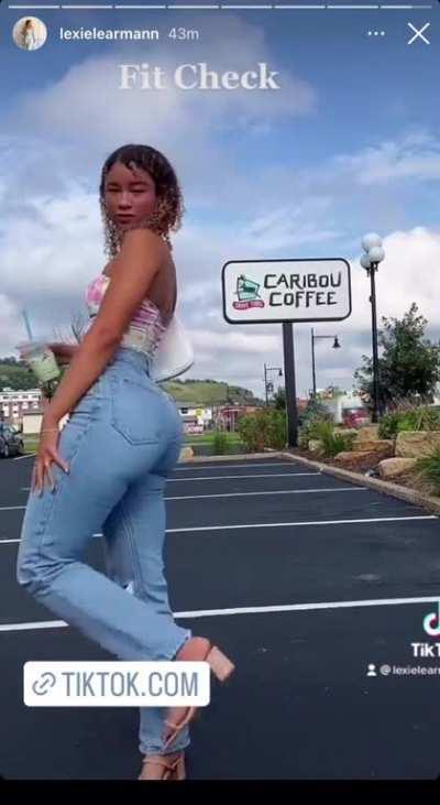 Lexie showing off them cakes 🎂 💦