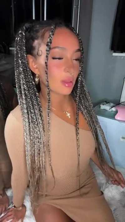 23 im sending to everybody that upvotesð¶âð«ï¸