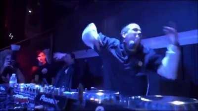 Over theeere, over theere!