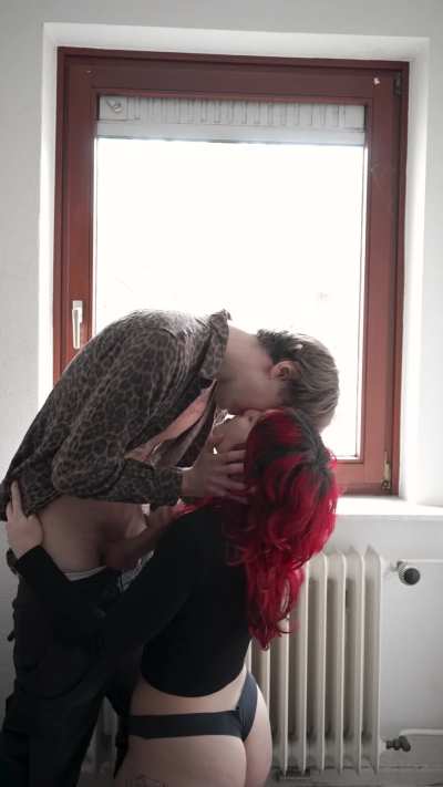 This would make me melt. I would love to be like her with a bud