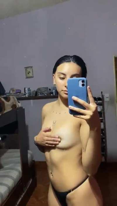 Say yes and I'll show you my pussy