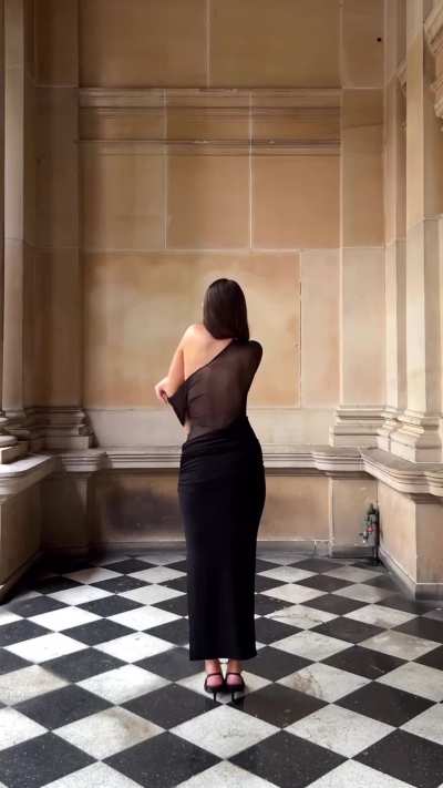 Black dress - IG Post March 2025