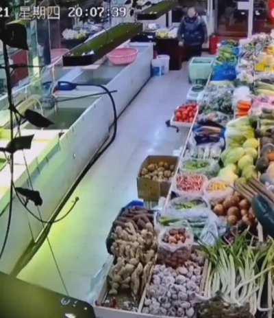 A typical Chinese fish market