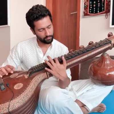 Vicky Kaushal playing 'Ae Watan' on the Veena for Indian Independence Day