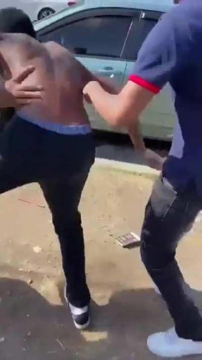 Rollin 100s members making fun of the Raymond Crip who got violated by the Verz.