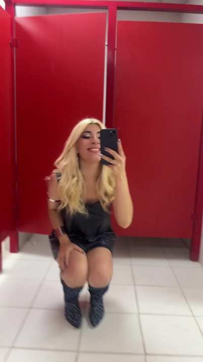 is it less than 8 inches tall? 