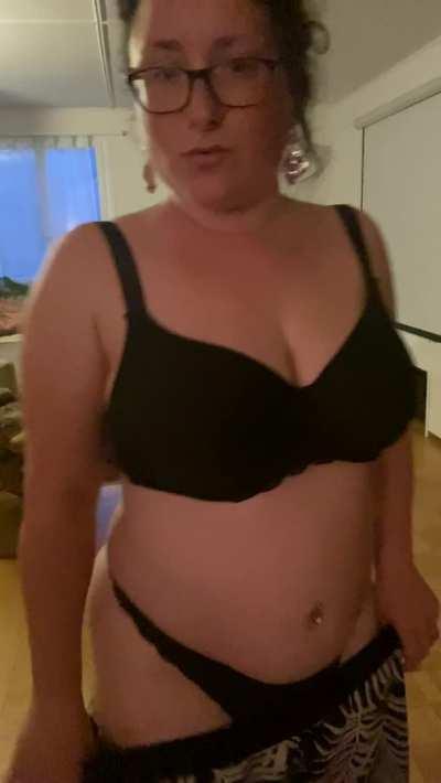 How tasty do I look from there?