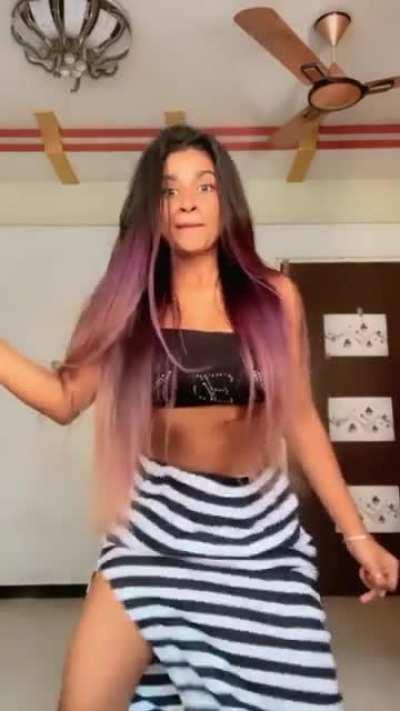 Suhu hot navel 🤤🤤