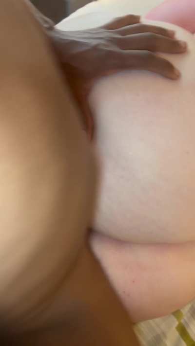 A bbw that’s also a hot wife…is my weakness comment yes if you wanna see more of me and this delicious vixen 😈