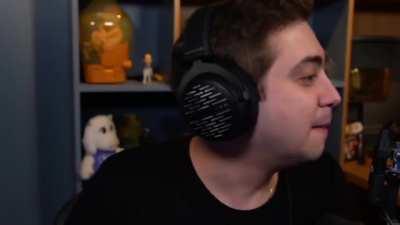 Dos vídeos de gritos perfeitamente cortados