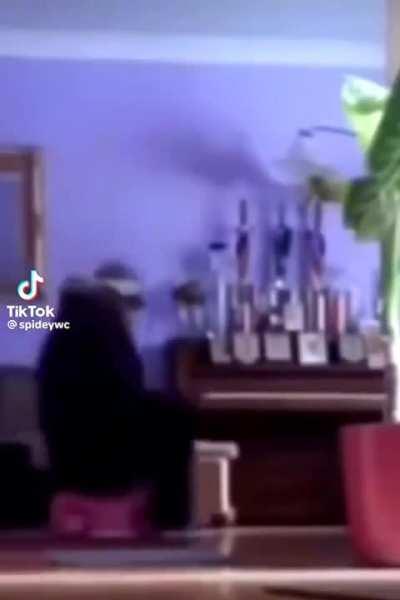 ROCK AND ROLL MCDONALDS 🗣❗️🗣❗️