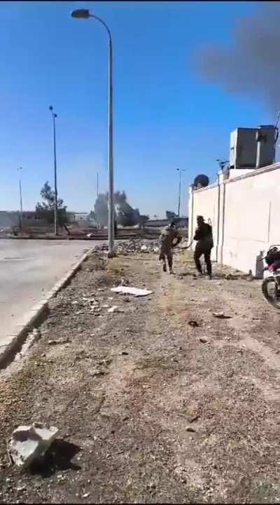 &bull; Part of the violent clashes between the rebels and Assad's forces and Iranian militias in the industrial zone in #Aleppo yesterday.