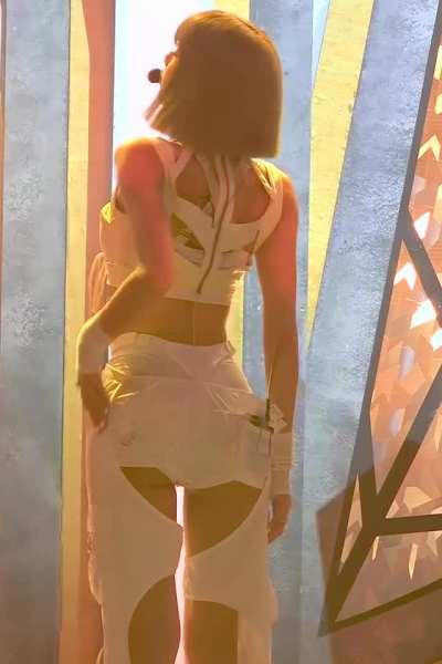 Lisa butt cheeks in HD