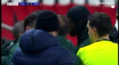 All the people of the world ! Say no to racism!