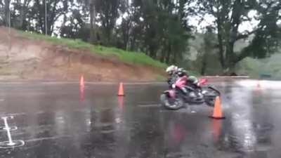 Everyone who knows a little bit of physics can understand how this lad does this, he sold his soul to the devil. MC: Bajaj 200.