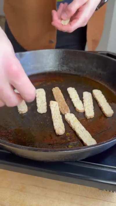 Tempeh Reuben 🥪🔥 (IG for more recipes: @vegscratchkitchen)
