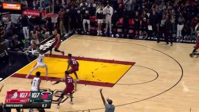 [Highlight] Max Strus hits the big 3 to tie it up, but Josh Hart calls game