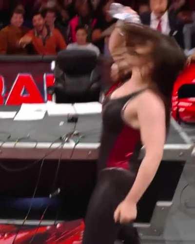 Nikki Cross hot booty