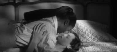 Emma Corrin & Issa Rae in Black Mirror [S7E3-2025]