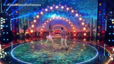 Paolla Oliveira (o momento em que levantou a saia e mostrou porque amamos tanto ela k)