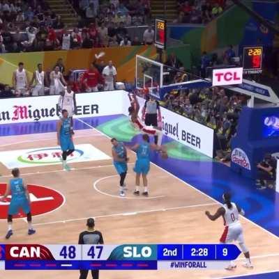 [Highlight] Nickeil Alexander-Walker rocks the rim with a NASTY ASS two-handed dunk!