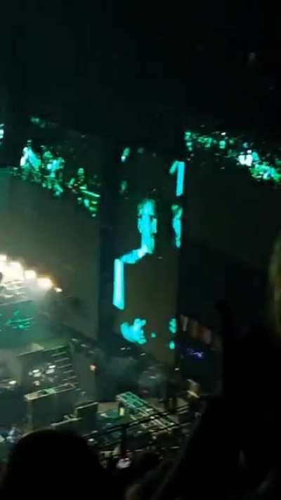 Finneas' twin spotted? What do you guys think?