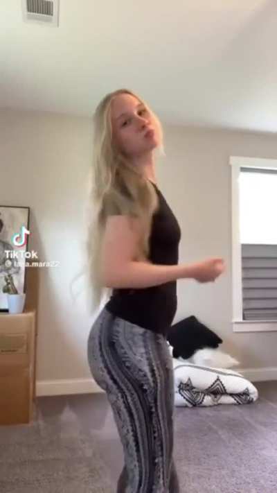 PAWG Jiggle 