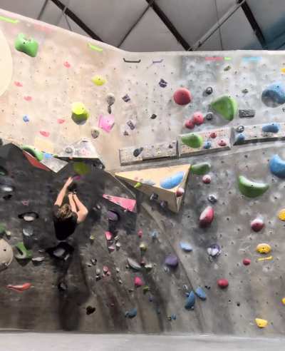 My hardest overhang boulder (v4/5), advice?