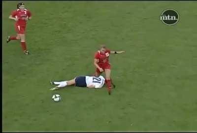 Girl repeatedly attacks opponents in soccer match