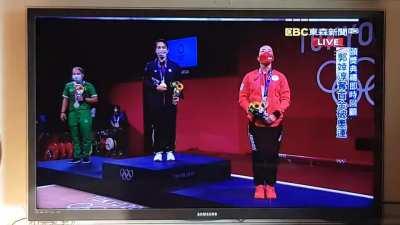 简单放个国旗歌