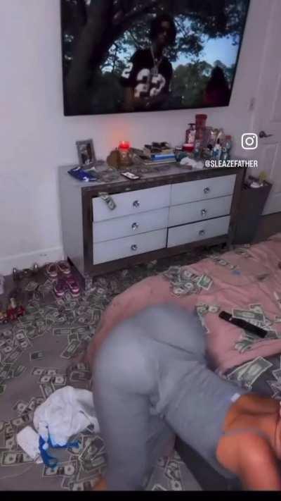 Russia2Lit living up to her name.