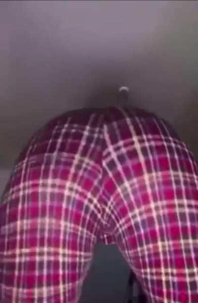 She lets it loose on anyone 💨