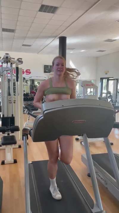 Hov, håber ikke jeg skræmte dig væk🍒