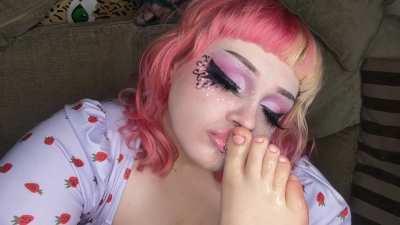 Drooly and colourful <3