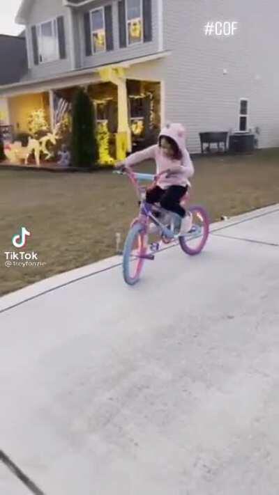 This is how a pro rides a bike