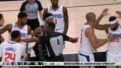 [Highlight] Things get chippy in San Antonio as Marcus Morris Sr. and Zach Collins get in a shoving match