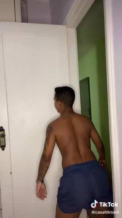 Greninja quando ta na casa do primataLoL