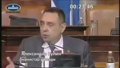 To Vuče Karadžiću, reci im!