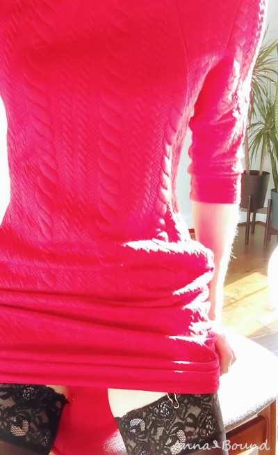 You should be eating me out at work right now... (mid-thirties Exec)