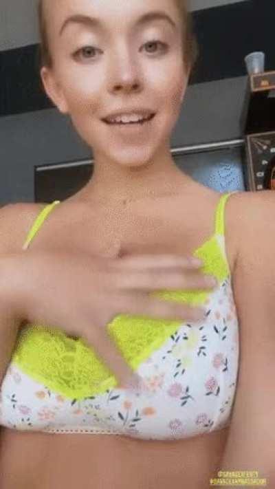 Sydney Sweeney showing off her massive tits & sexy body