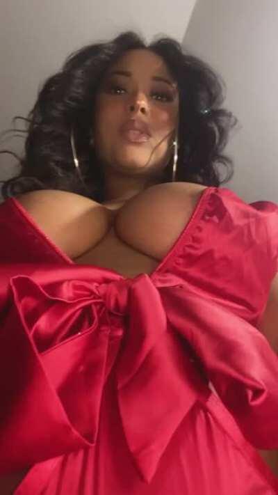 Unwrap me daddy 🎁