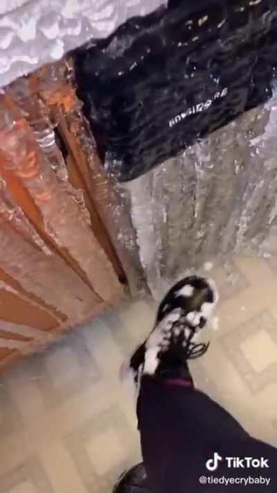 Leaving the faucet running didn't really help (not oc)