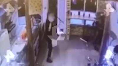 Azjerbaijanis attack Moscow's 