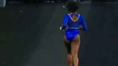 Bunz of beauty from UCLA 💛💙🐻🤸‍♀️