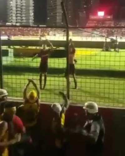 Você sabia? É proibido comemorar gols em Pernambuco.